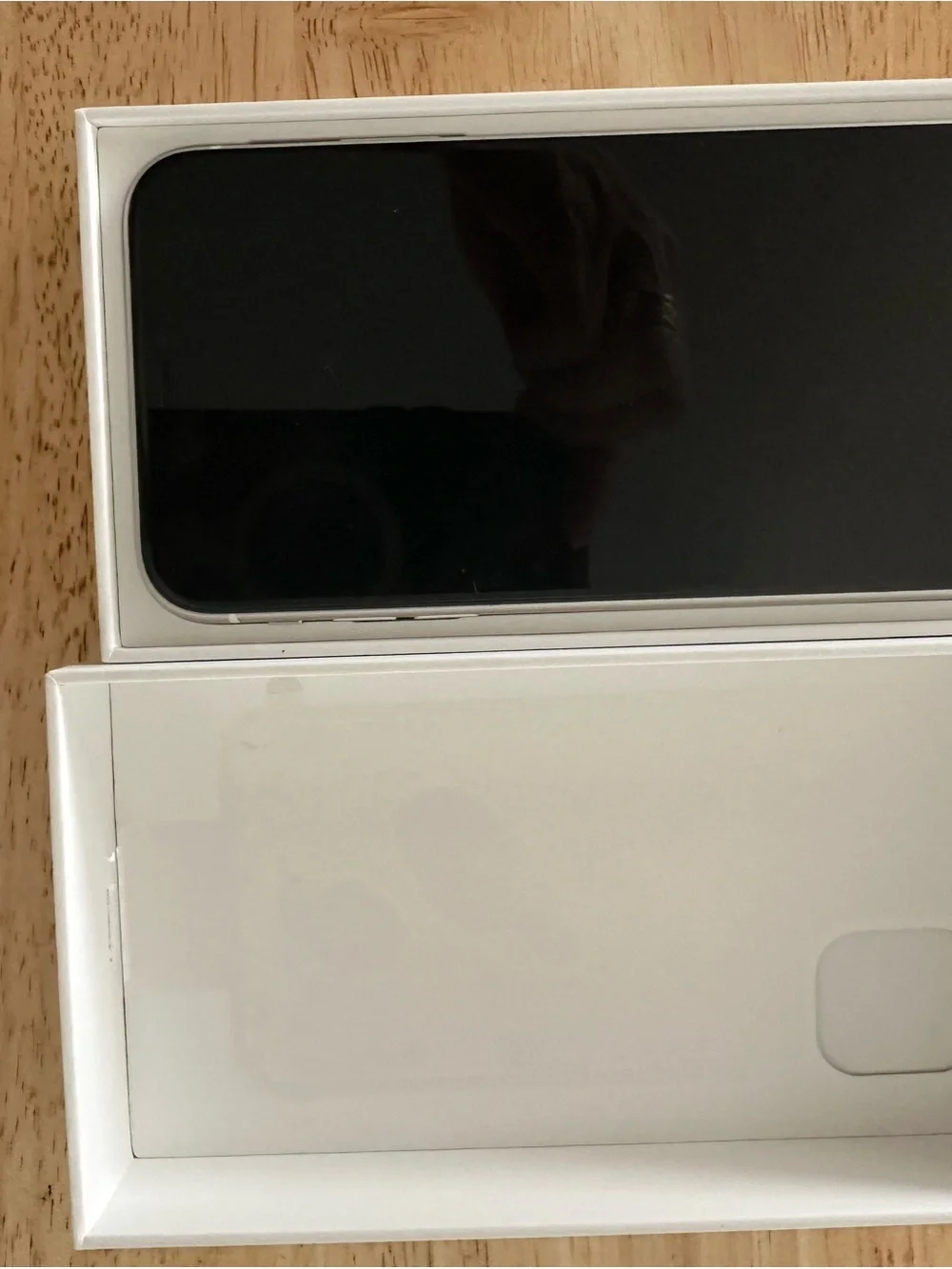 Tablet box with Apple logo
